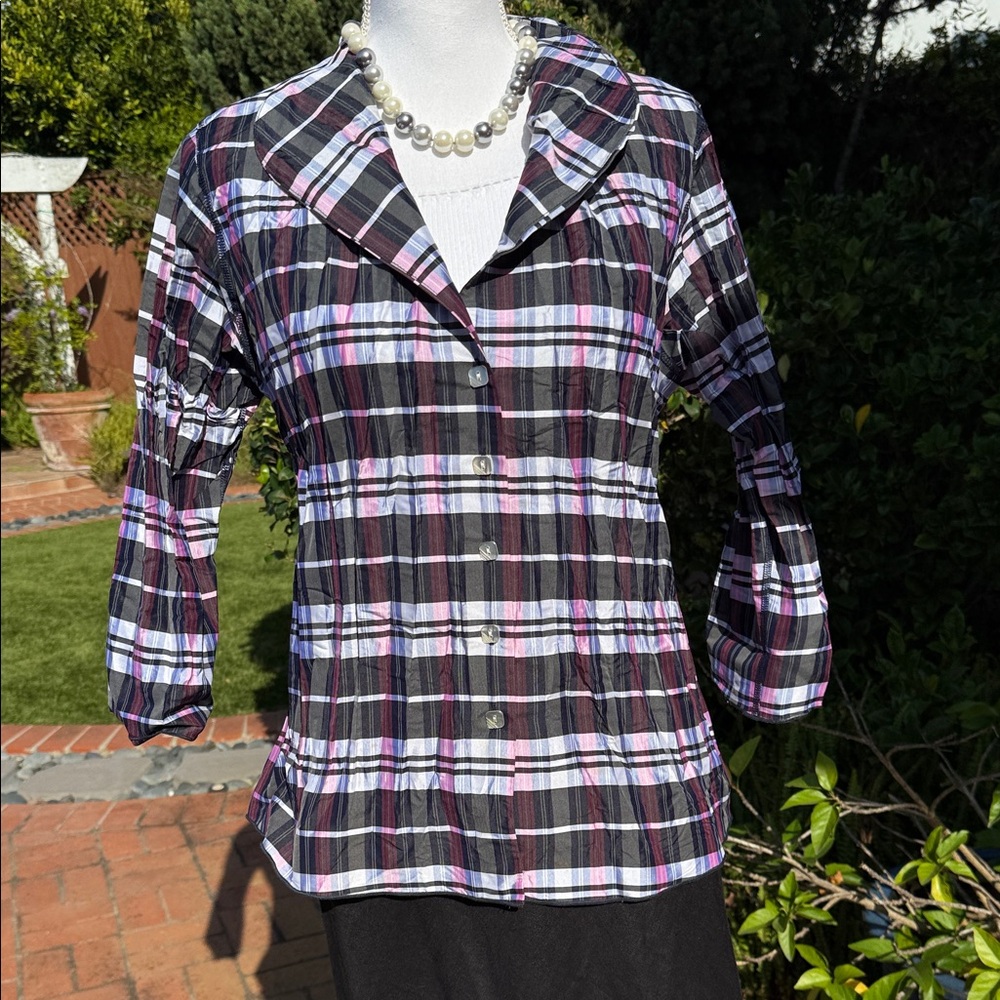 Plaid Button-Front Blouse in Black and Pink